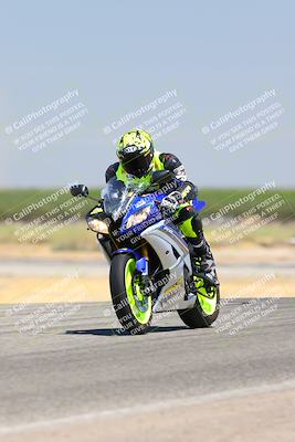 media/Aug-06-2023-TrackDaz (Sun) [[ac7f4f6367]]/B Group/wheelie bump/